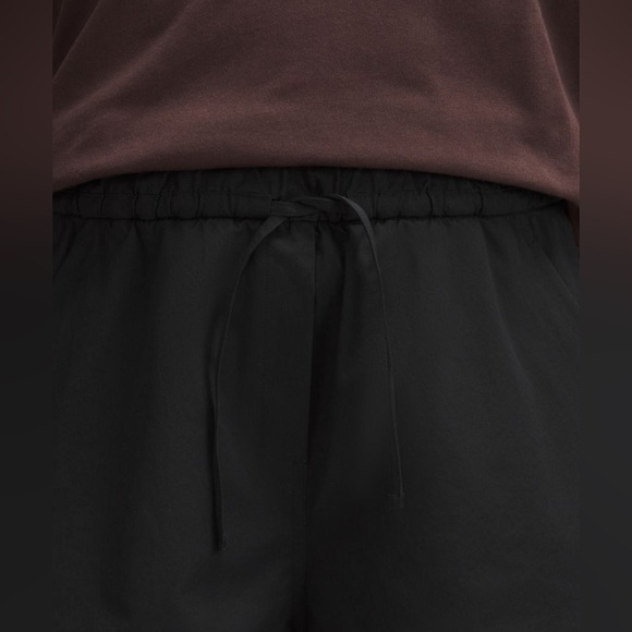 Lululemon Cinchable Waist High-Rise Woven Short 3.5" - Picture 4 of 11